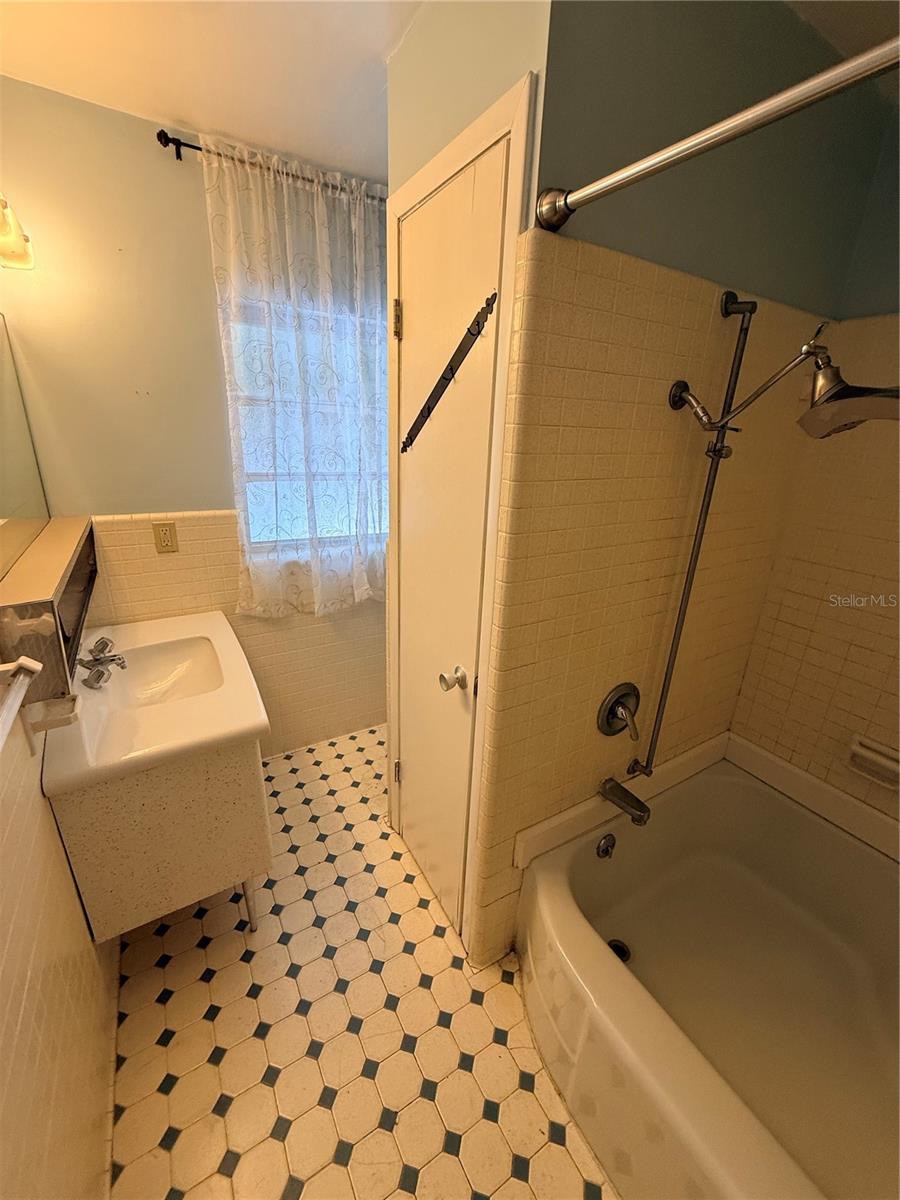 J B BAILEY ESTATES - Residential
