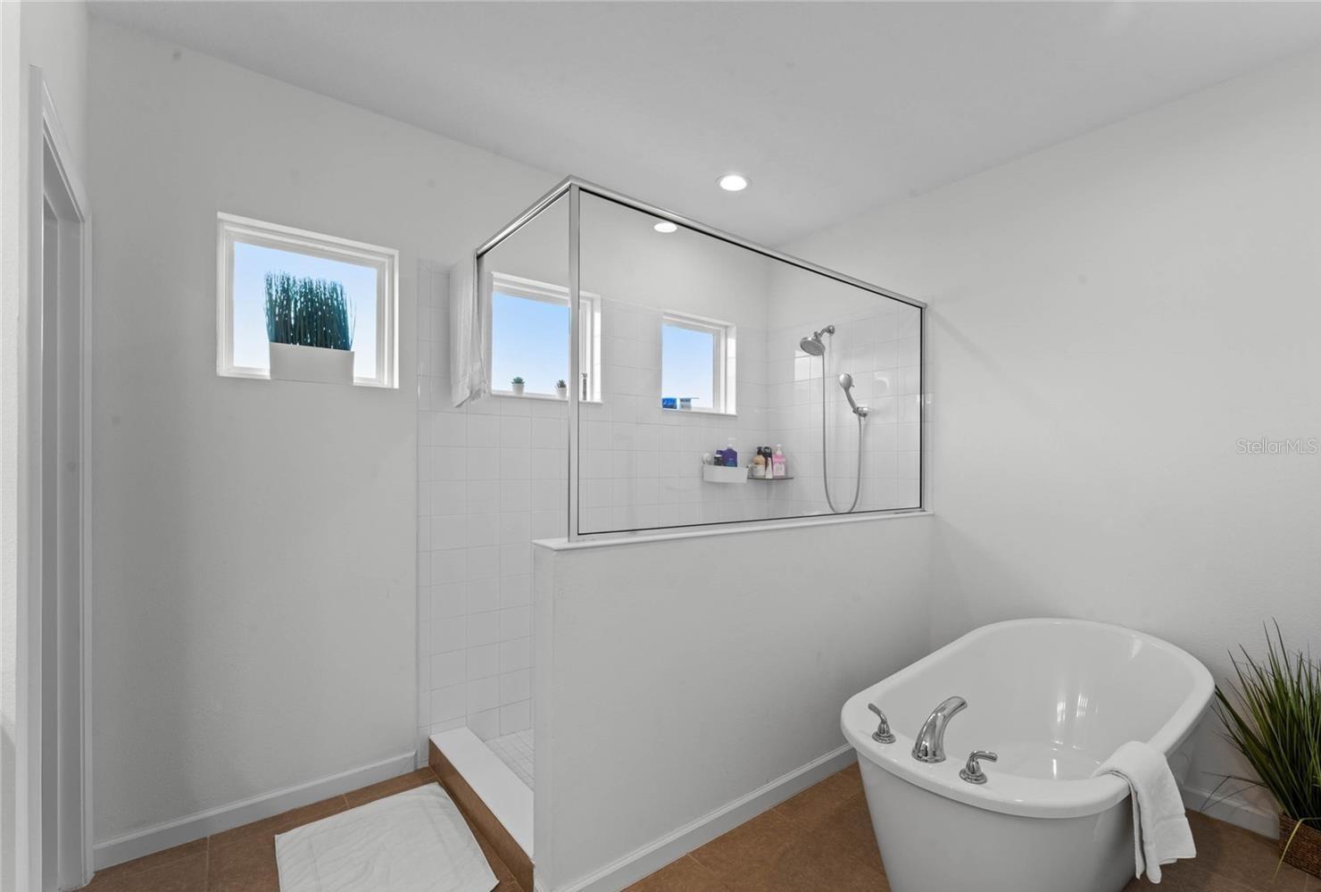 SANCTUARY/HAMLIN - Residential Lease