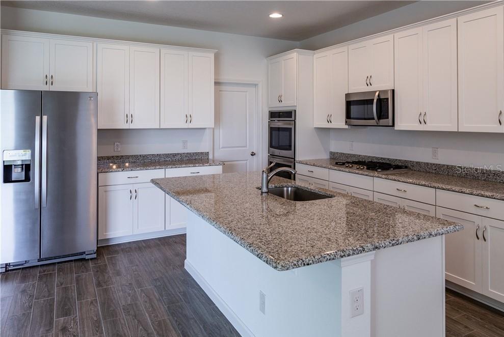 SANCTUARY/HAMLIN - Residential Lease