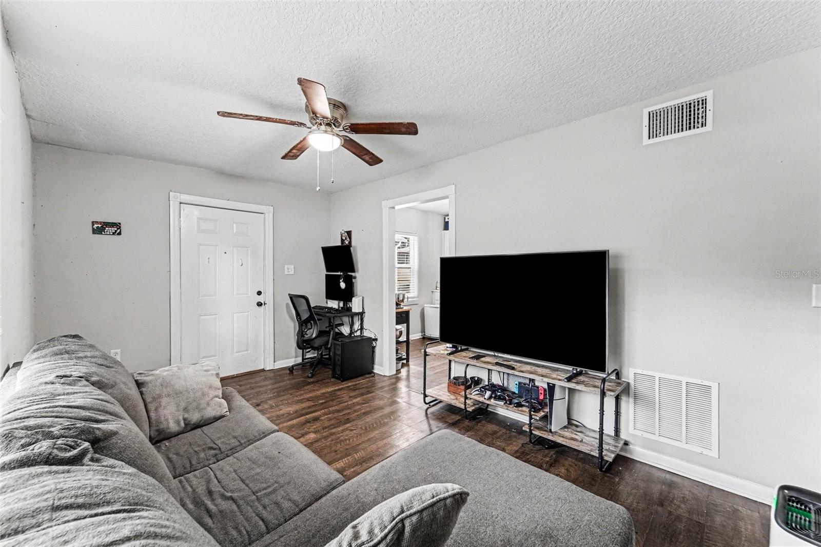 EAST TOWN - Residential