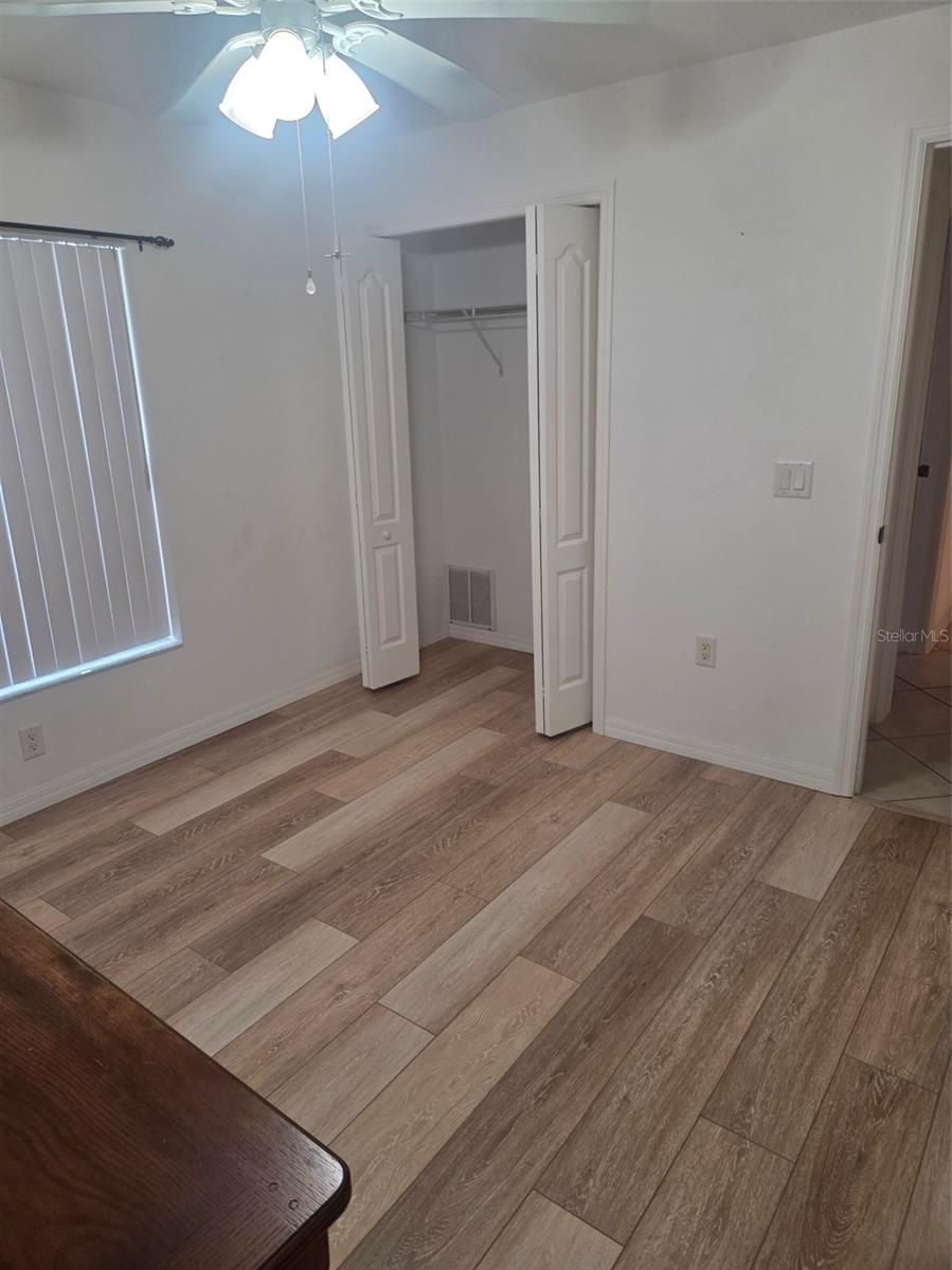 SOUTH VENICE - Residential Lease
