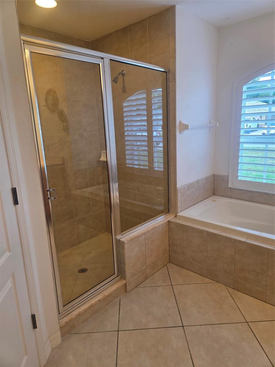 SOUTH VENICE - Residential Lease