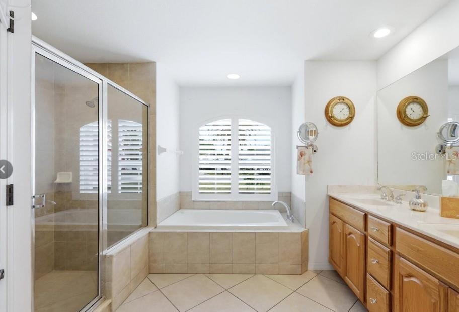 SOUTH VENICE - Residential Lease