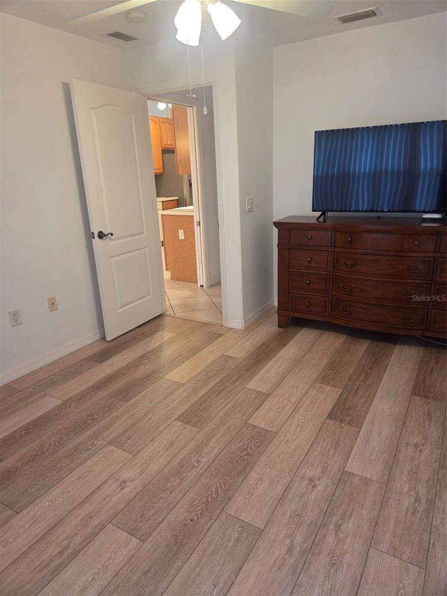 SOUTH VENICE - Residential Lease