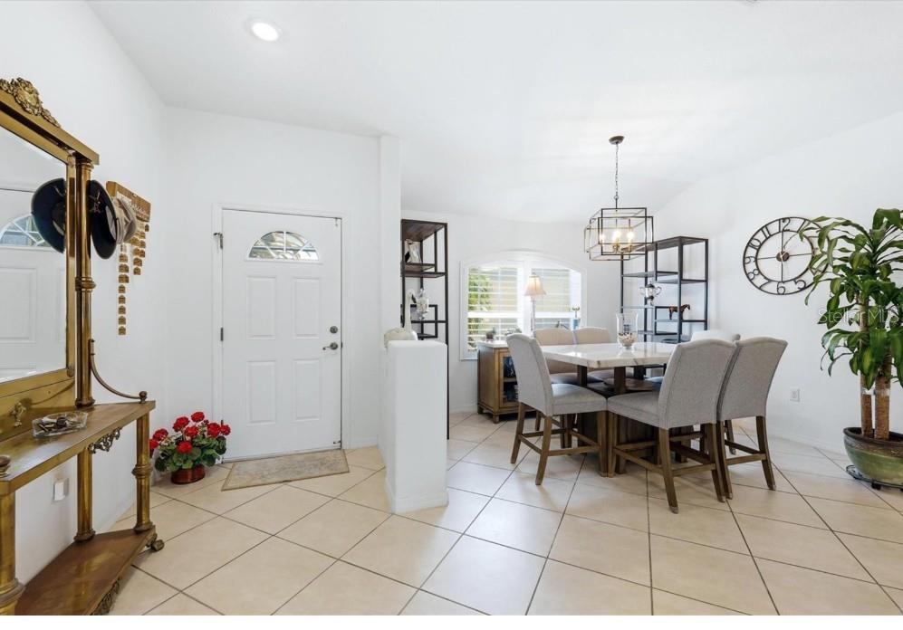 SOUTH VENICE - Residential Lease