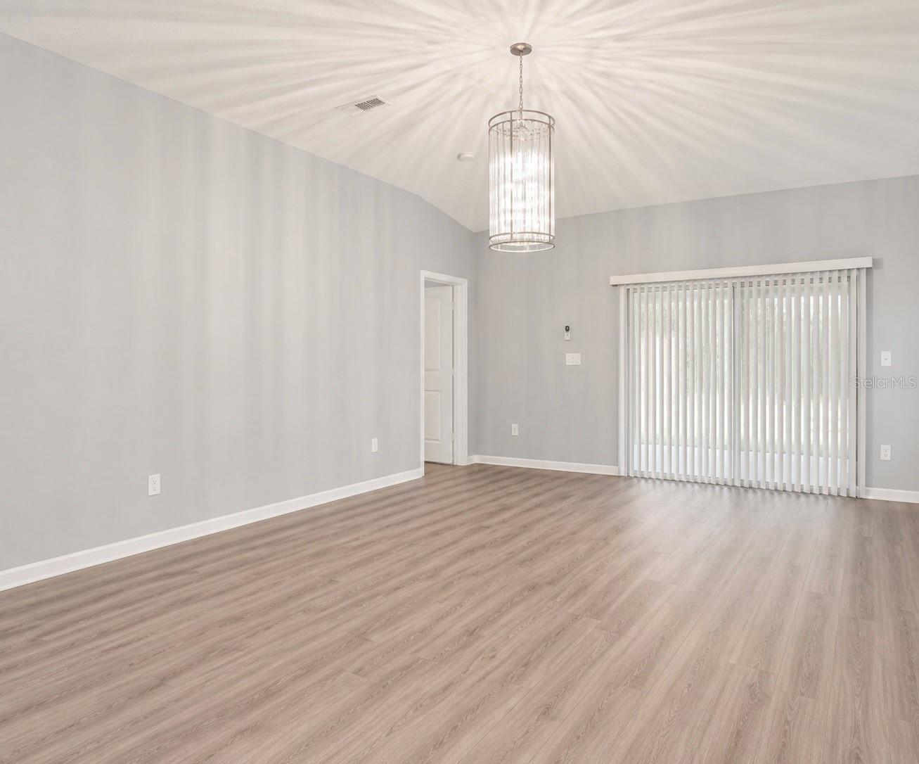 BRIAR OAKS VILLAGE 2 - Residential Lease