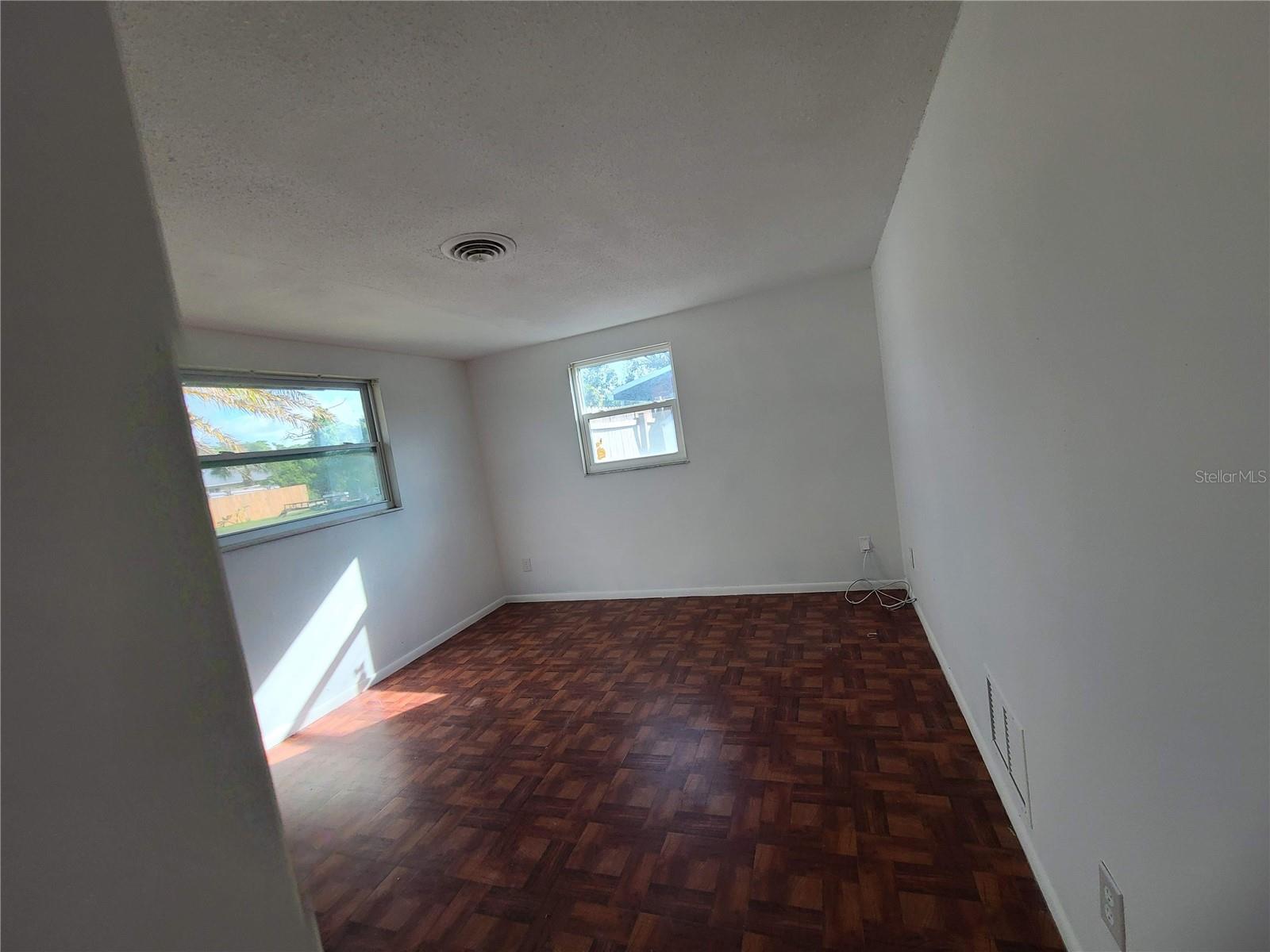 PINE LAKE - Residential