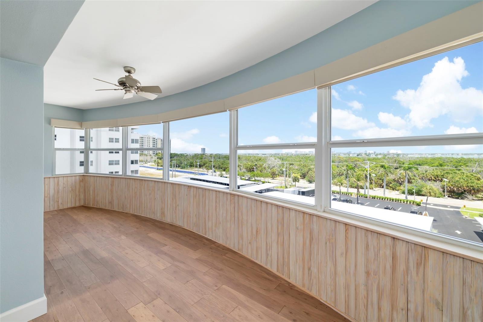 KEY TOWER SOUTH - Residential