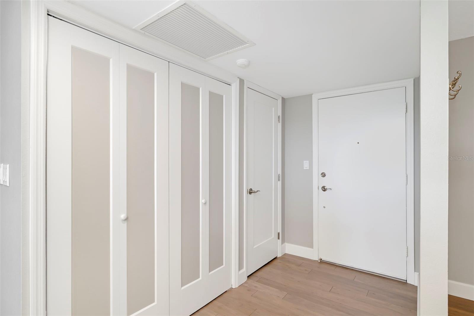 KEY TOWER SOUTH - Residential