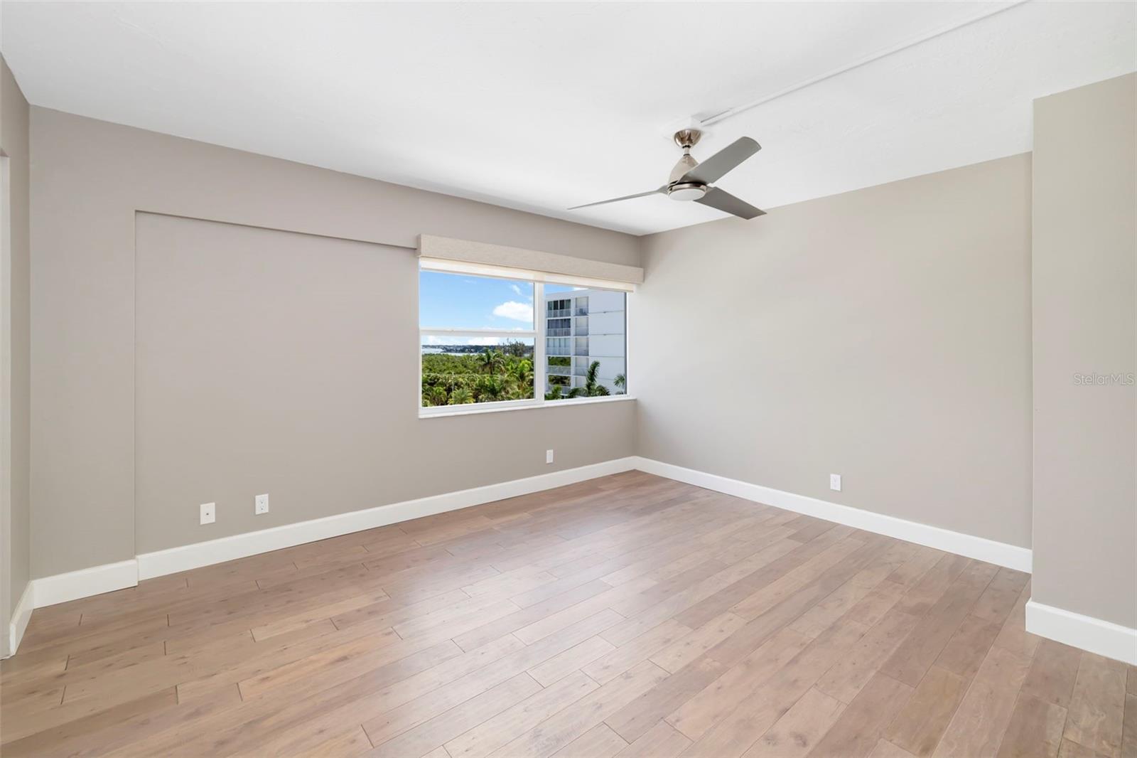 KEY TOWER SOUTH - Residential
