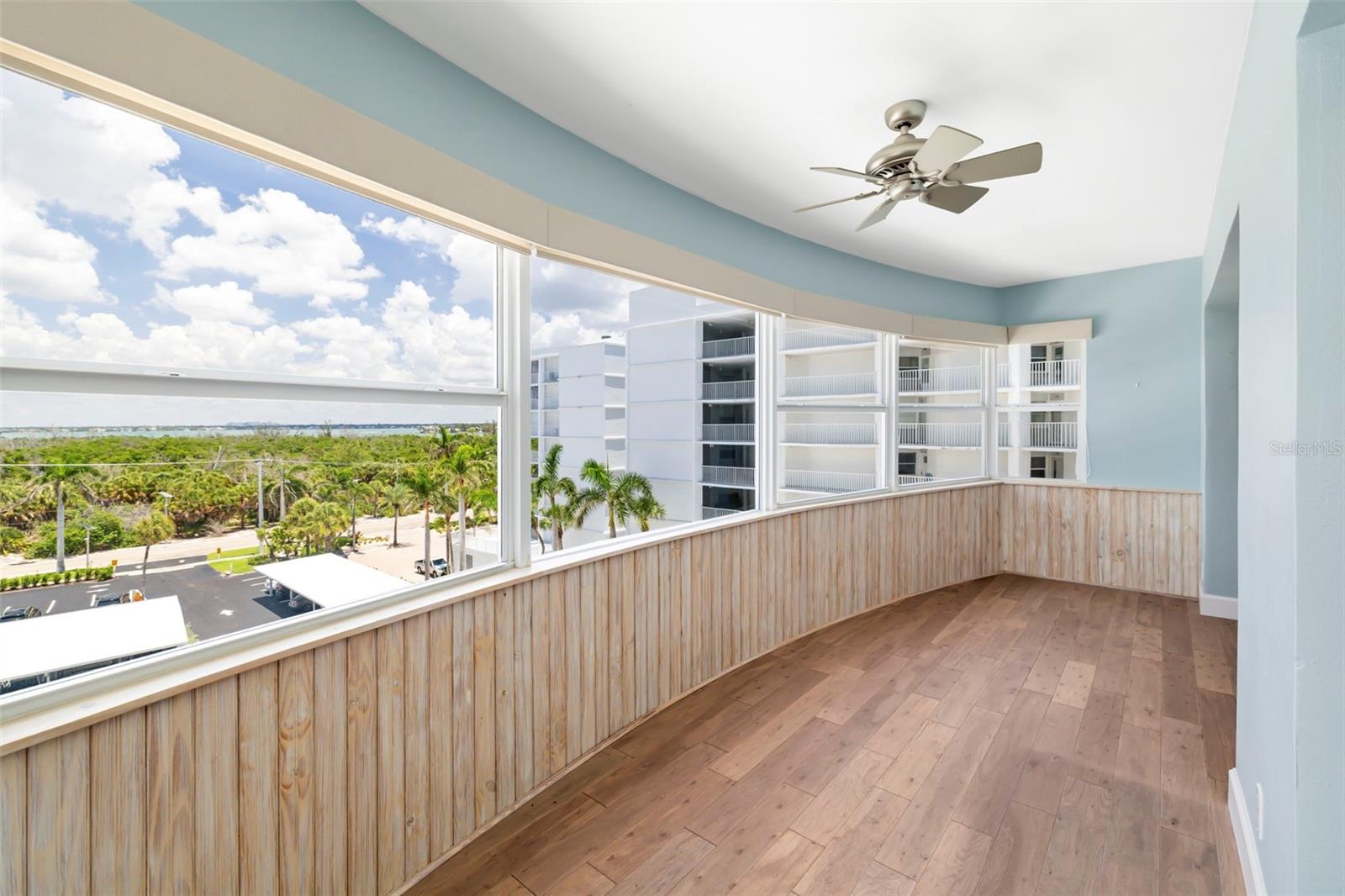 KEY TOWER SOUTH - Residential