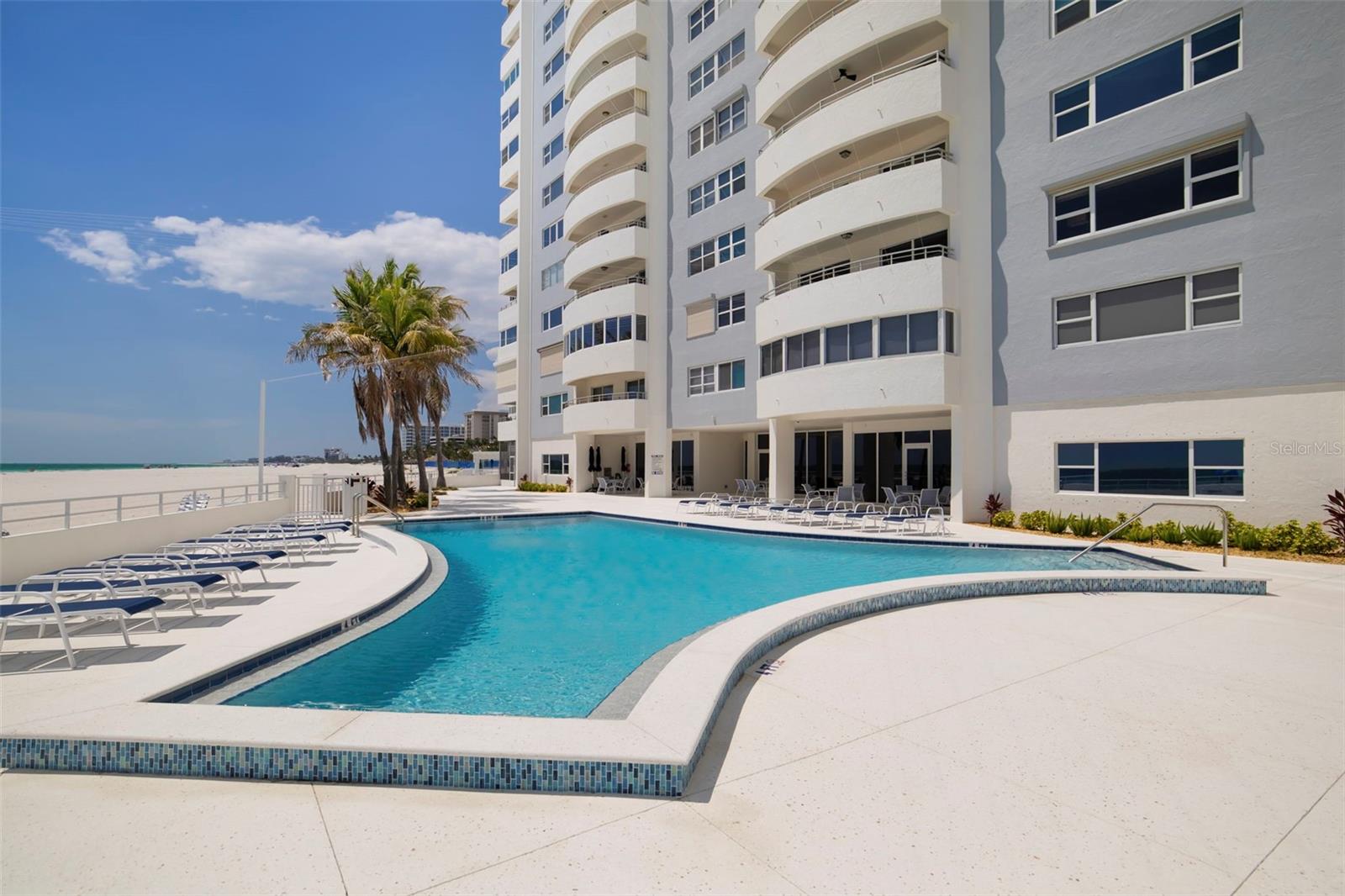 KEY TOWER SOUTH - Residential