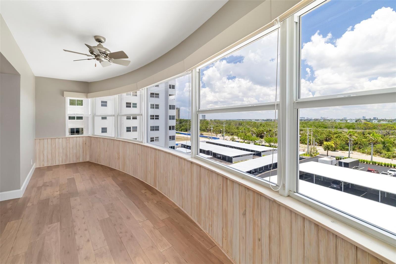 KEY TOWER SOUTH - Residential