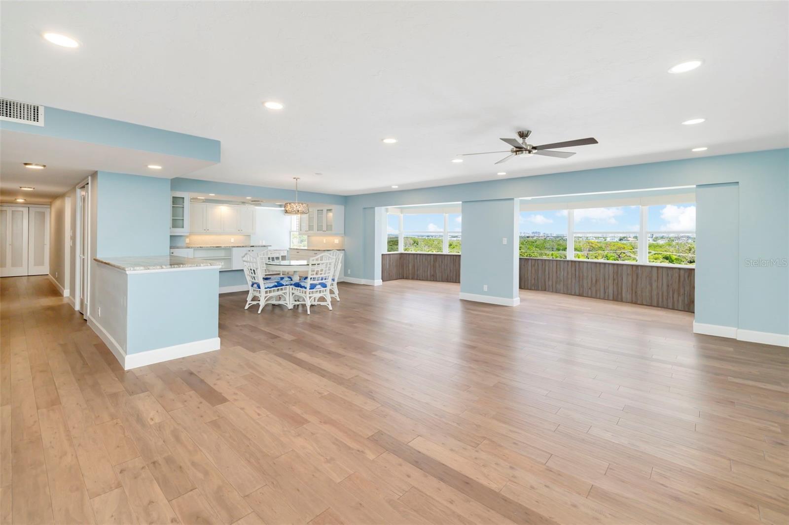 KEY TOWER SOUTH - Residential