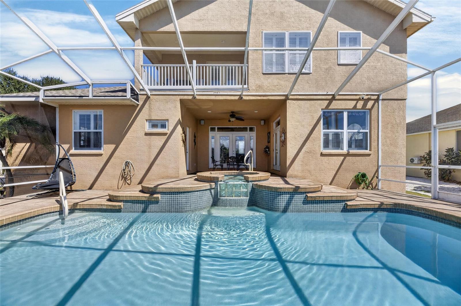 APOLLO BEACH UNIT 06 - Residential