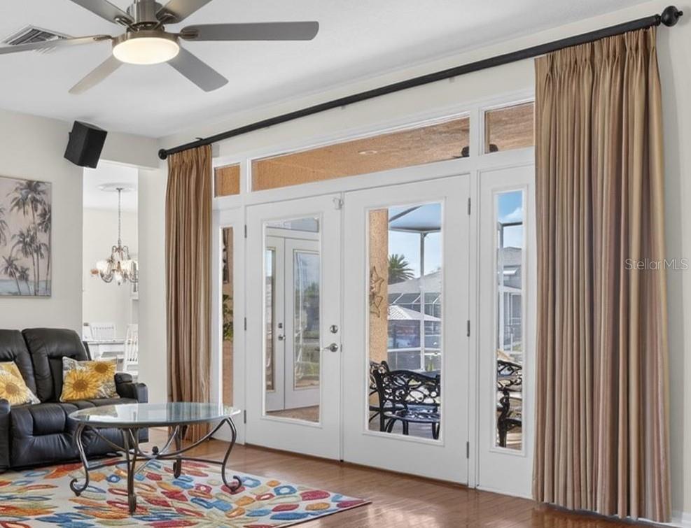 APOLLO BEACH UNIT 06 - Residential