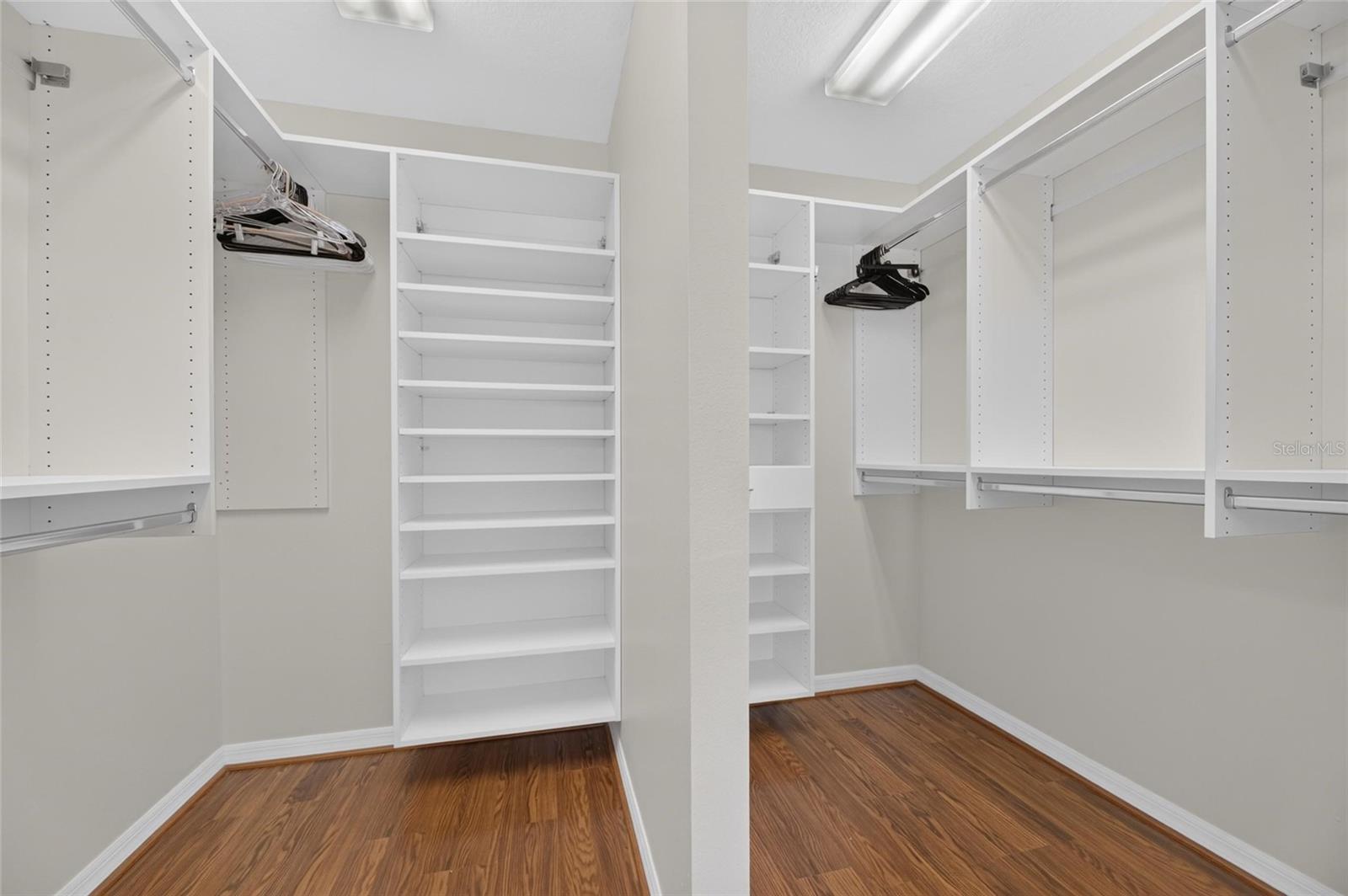 APOLLO BEACH UNIT 06 - Residential