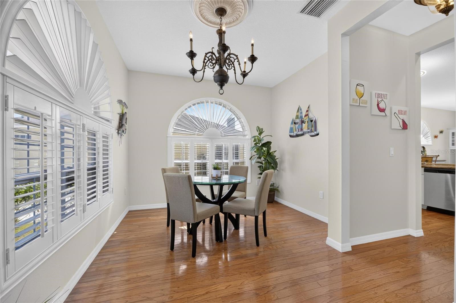 APOLLO BEACH UNIT 06 - Residential