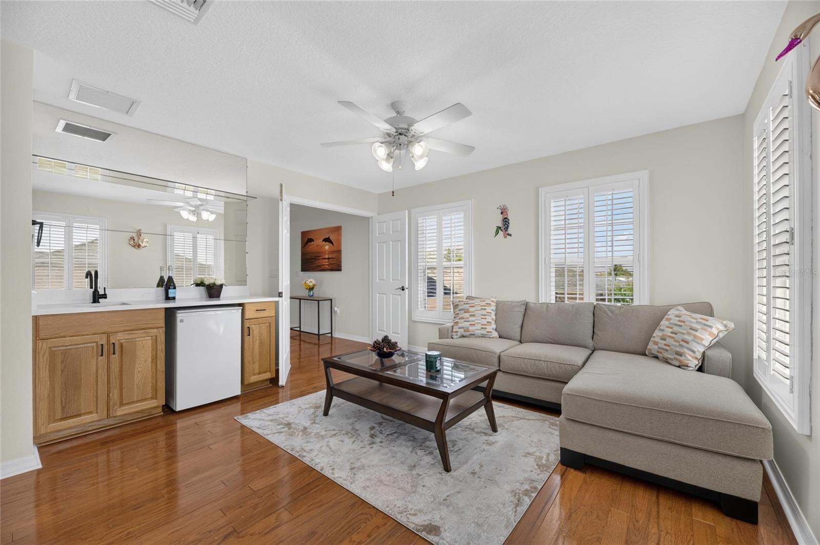 APOLLO BEACH UNIT 06 - Residential