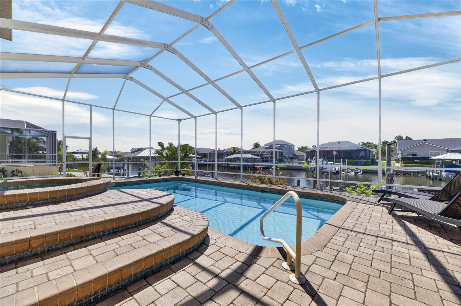 APOLLO BEACH UNIT 06 - Residential