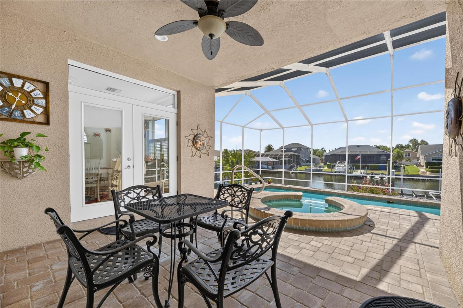 APOLLO BEACH UNIT 06 - Residential