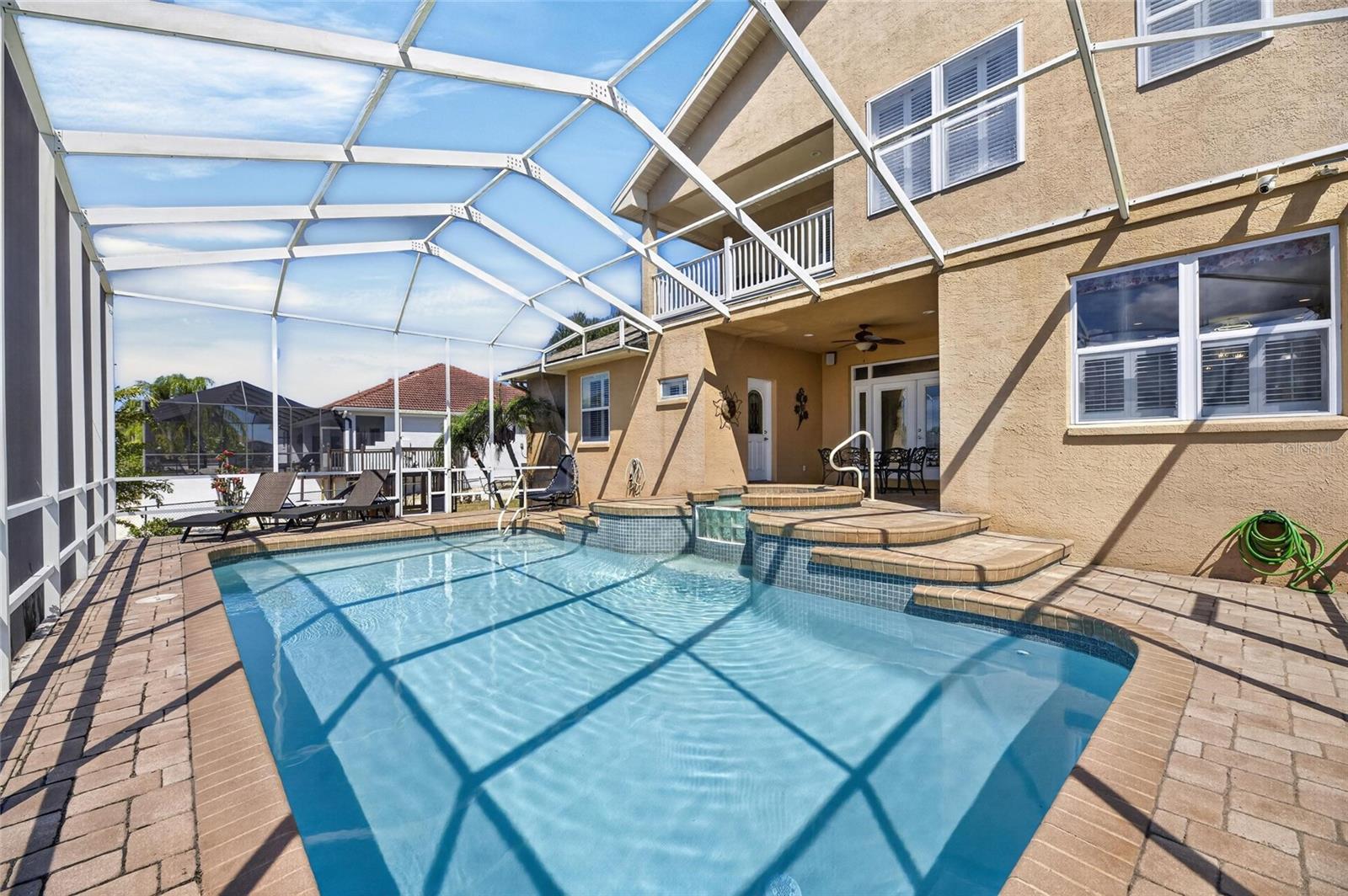 APOLLO BEACH UNIT 06 - Residential