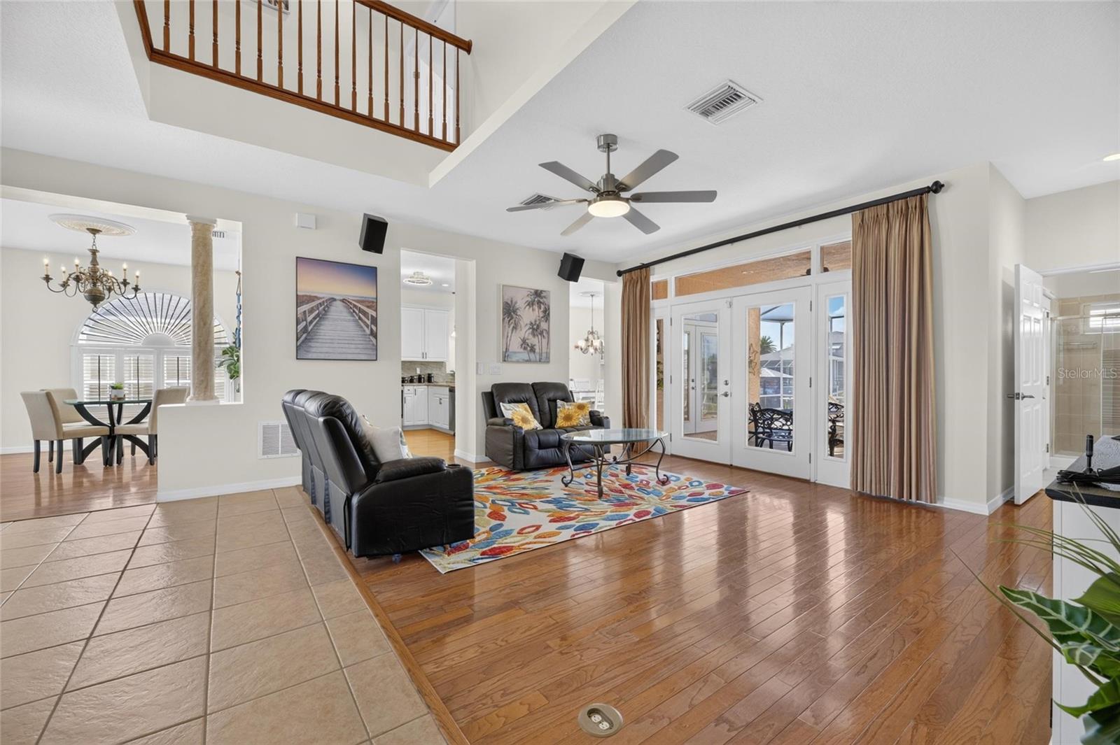 APOLLO BEACH UNIT 06 - Residential
