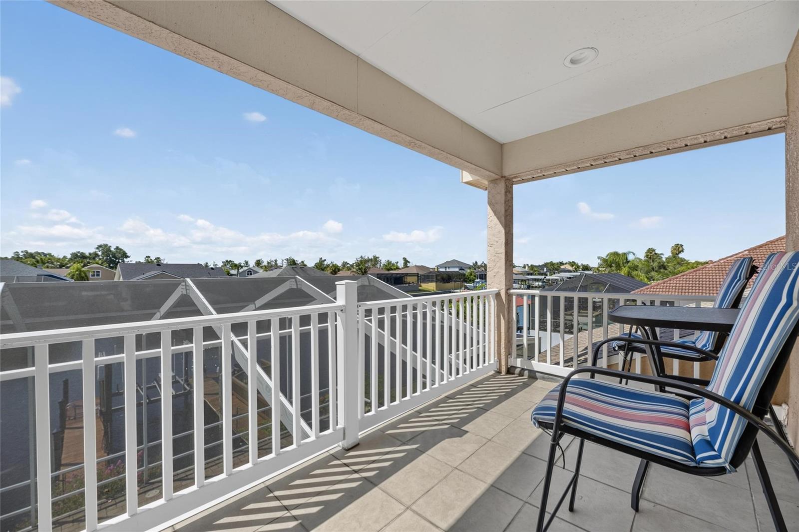APOLLO BEACH UNIT 06 - Residential