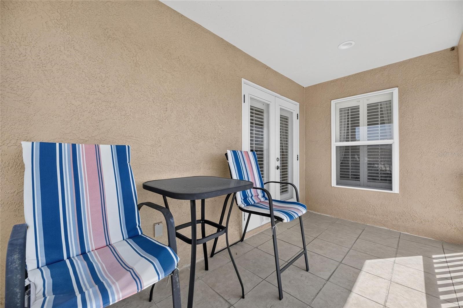 APOLLO BEACH UNIT 06 - Residential
