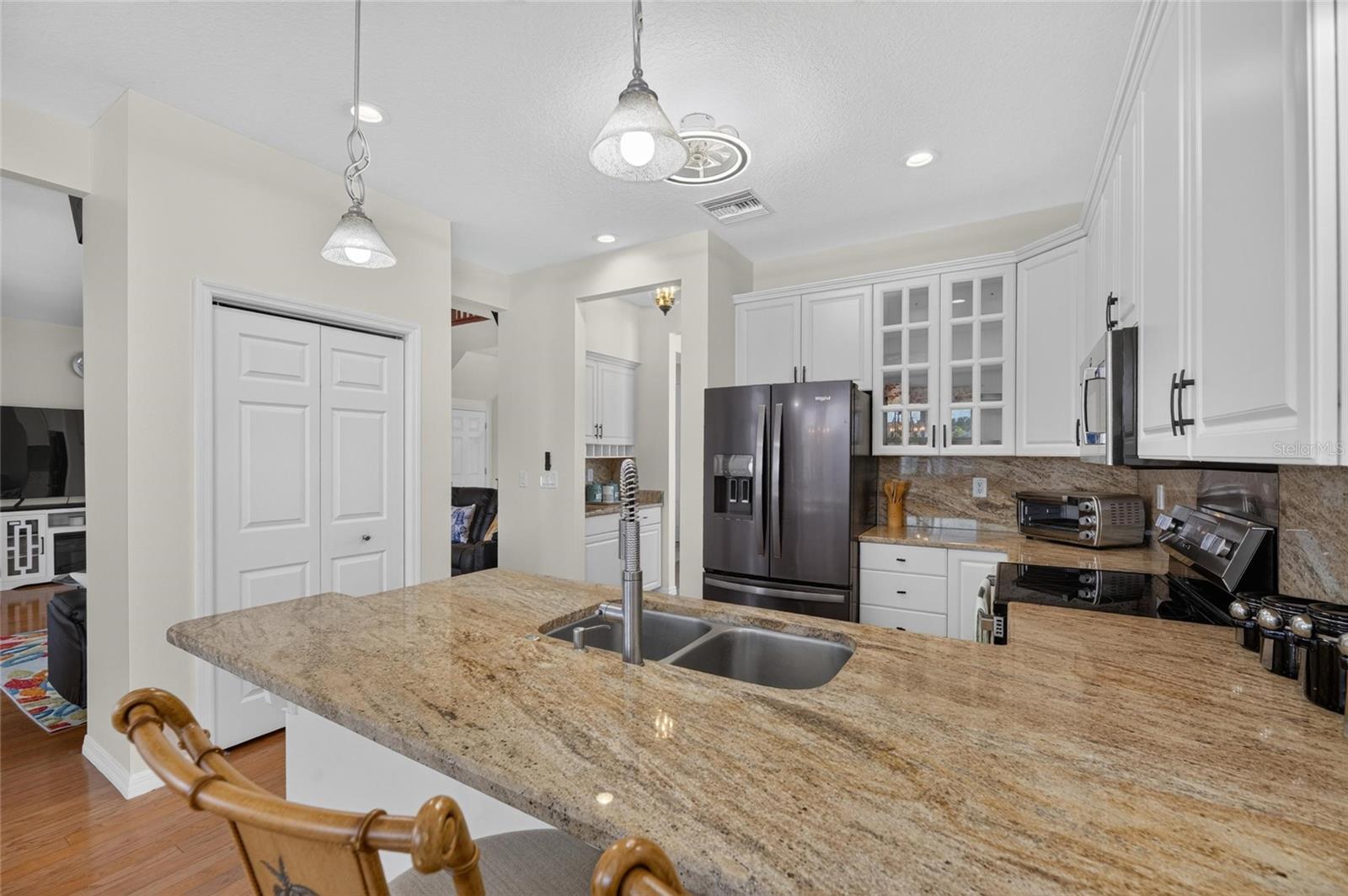 APOLLO BEACH UNIT 06 - Residential