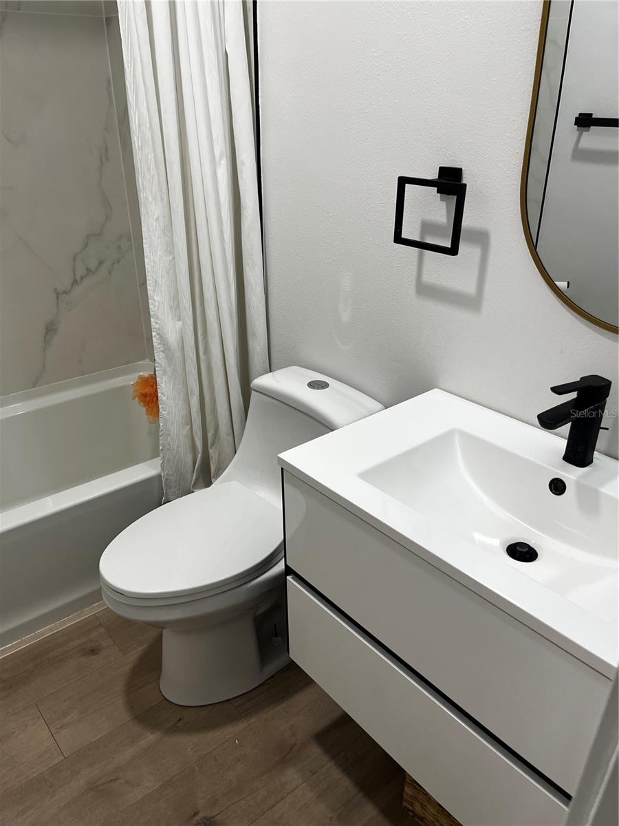 WINDTREE GARDENS CONDO PH 4 - Residential