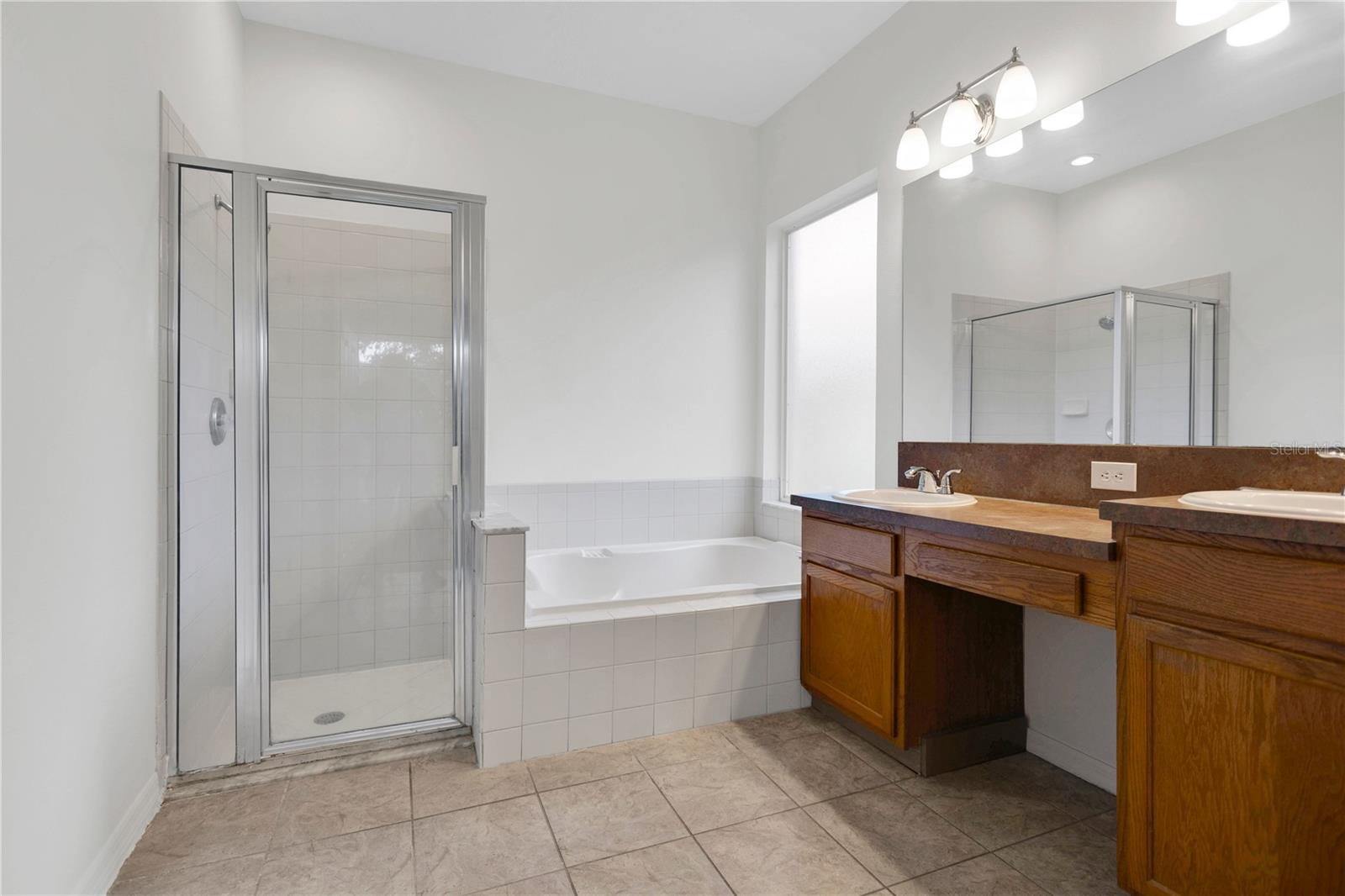 MEADOW WOODS RESERVE - Residential