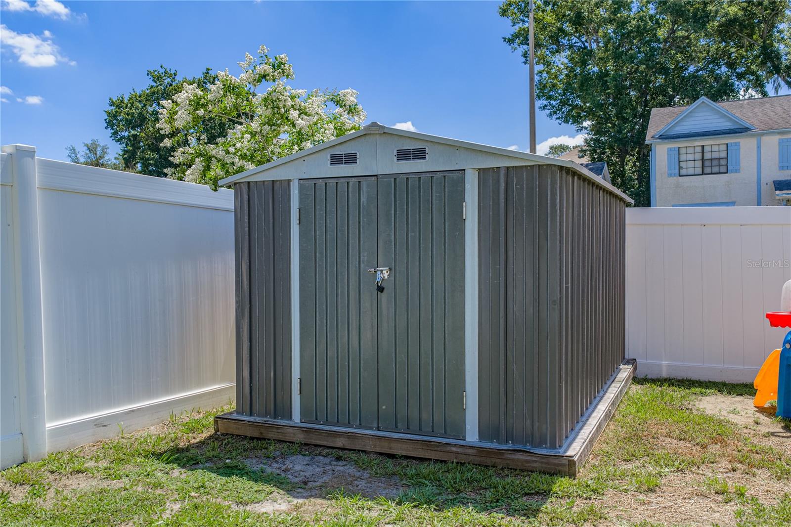 FOUR WINDS ESTATES - Residential