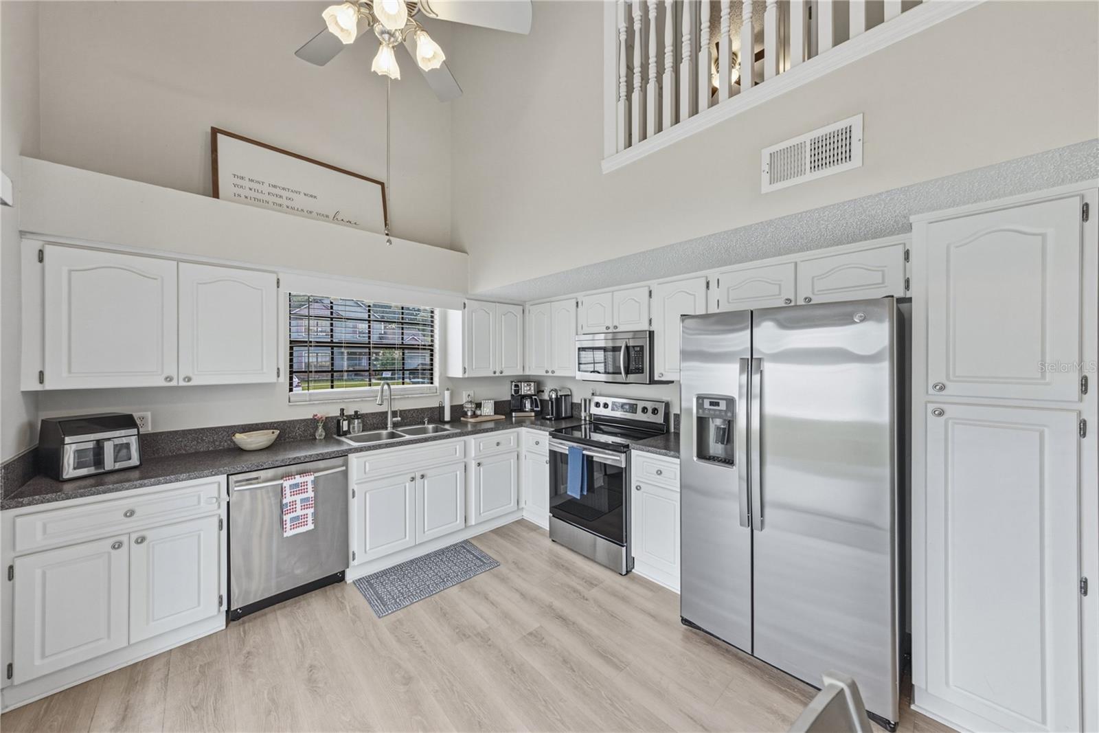 FOUR WINDS ESTATES - Residential