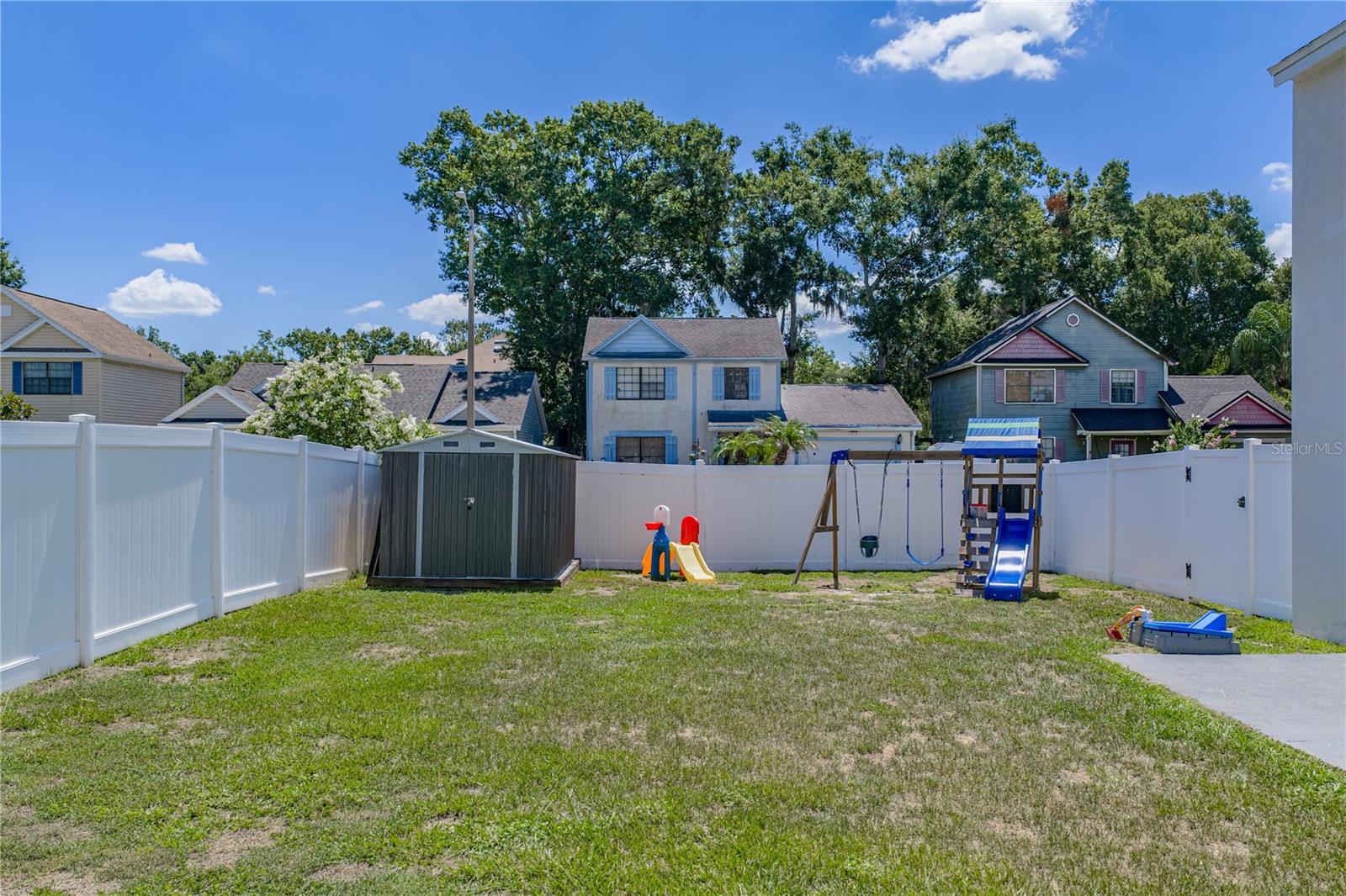FOUR WINDS ESTATES - Residential