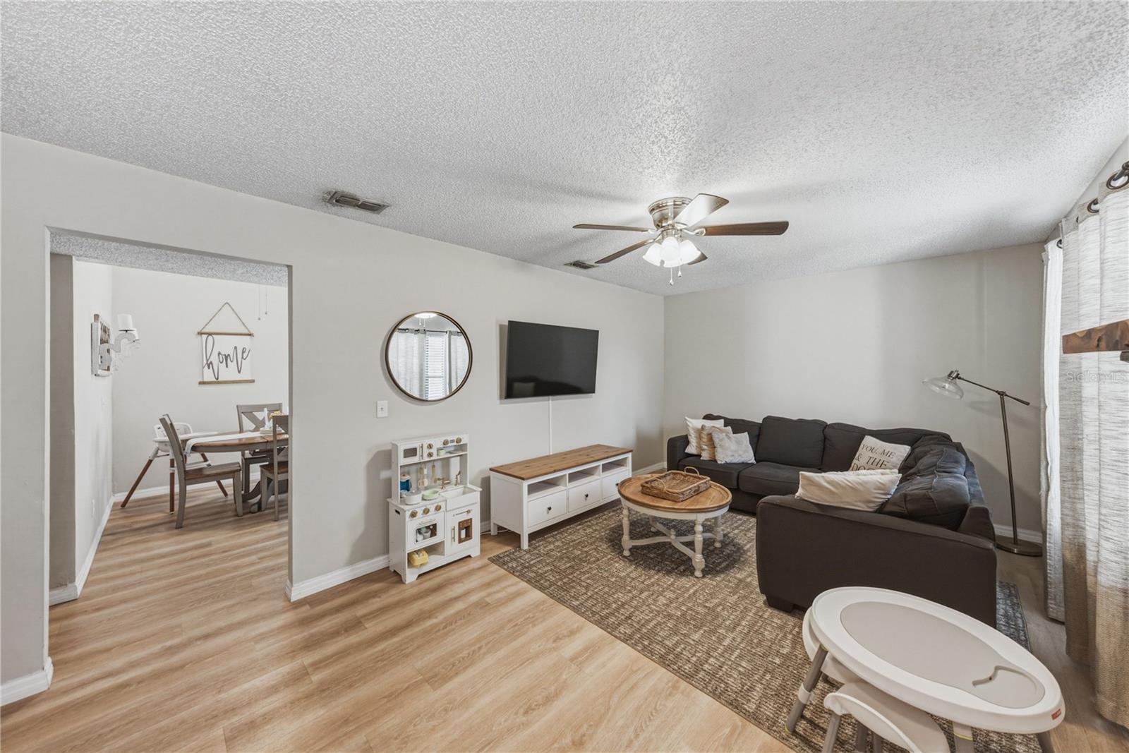 FOUR WINDS ESTATES - Residential