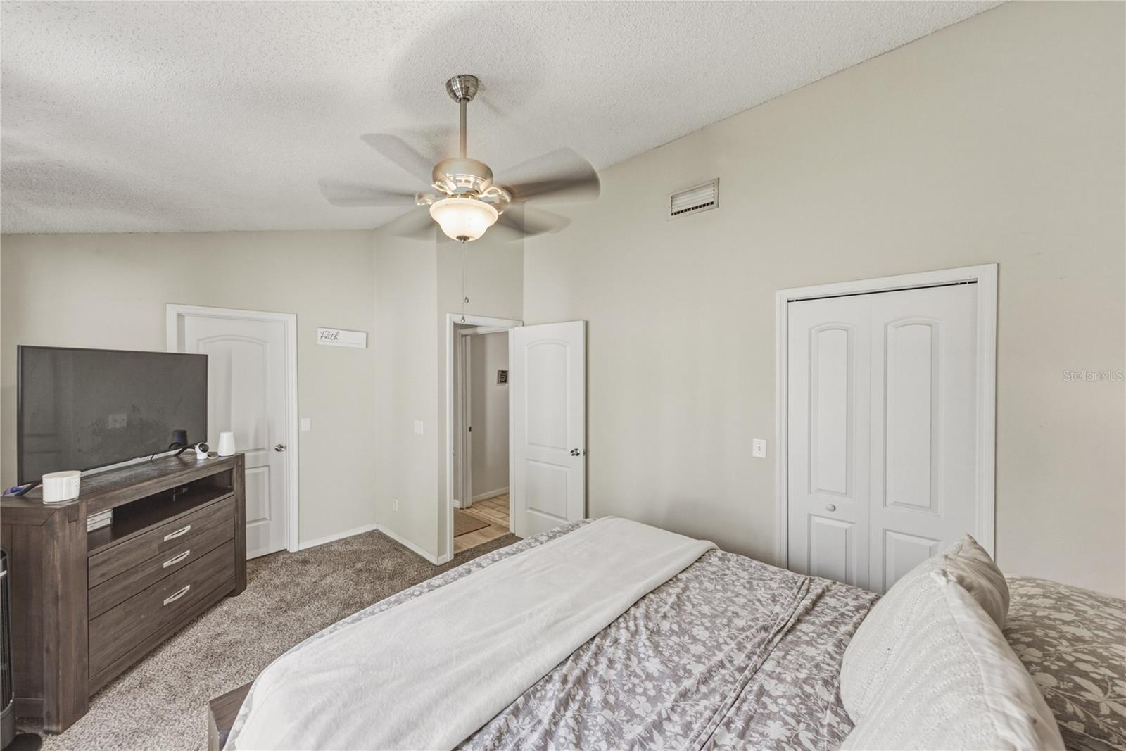 FOUR WINDS ESTATES - Residential