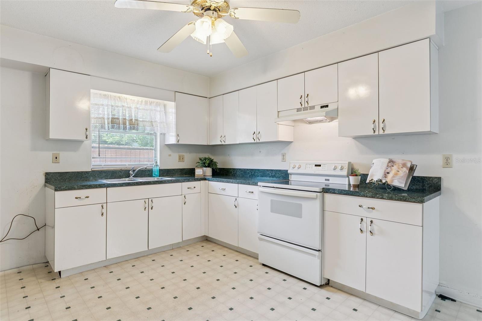 LAKE WALES LAND CO RESUB - Residential