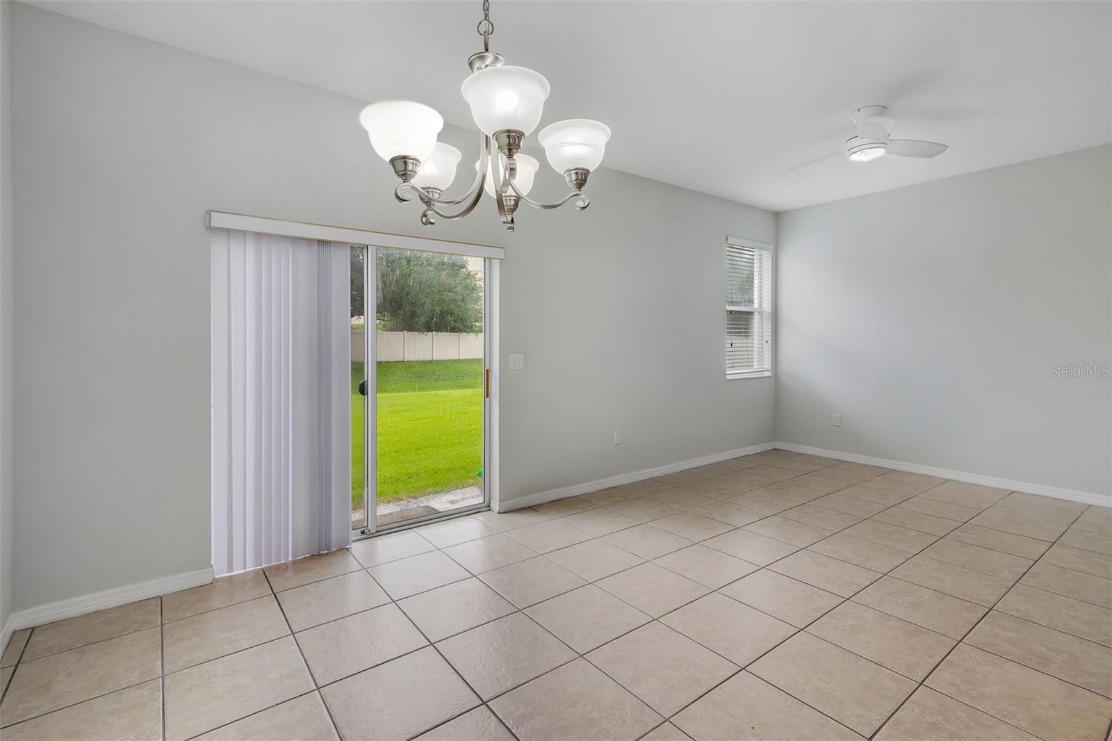 SAVANNAH LNDGS - Residential