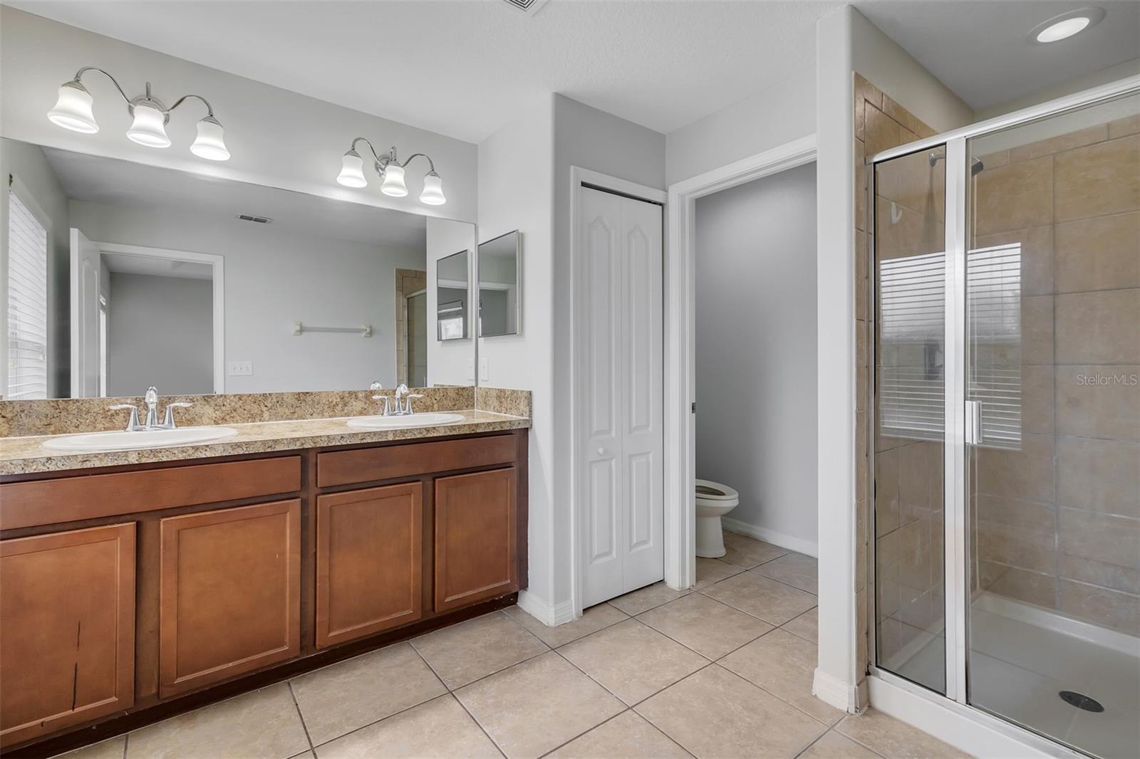 SAVANNAH LNDGS - Residential