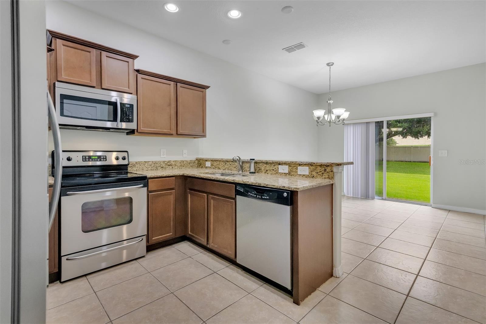 SAVANNAH LNDGS - Residential