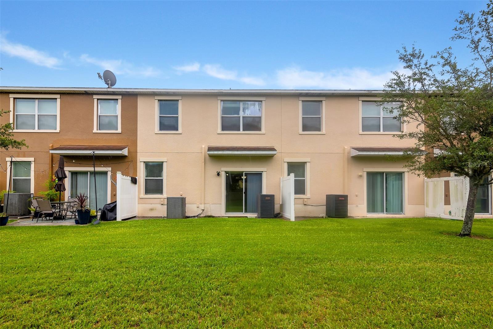 SAVANNAH LNDGS - Residential