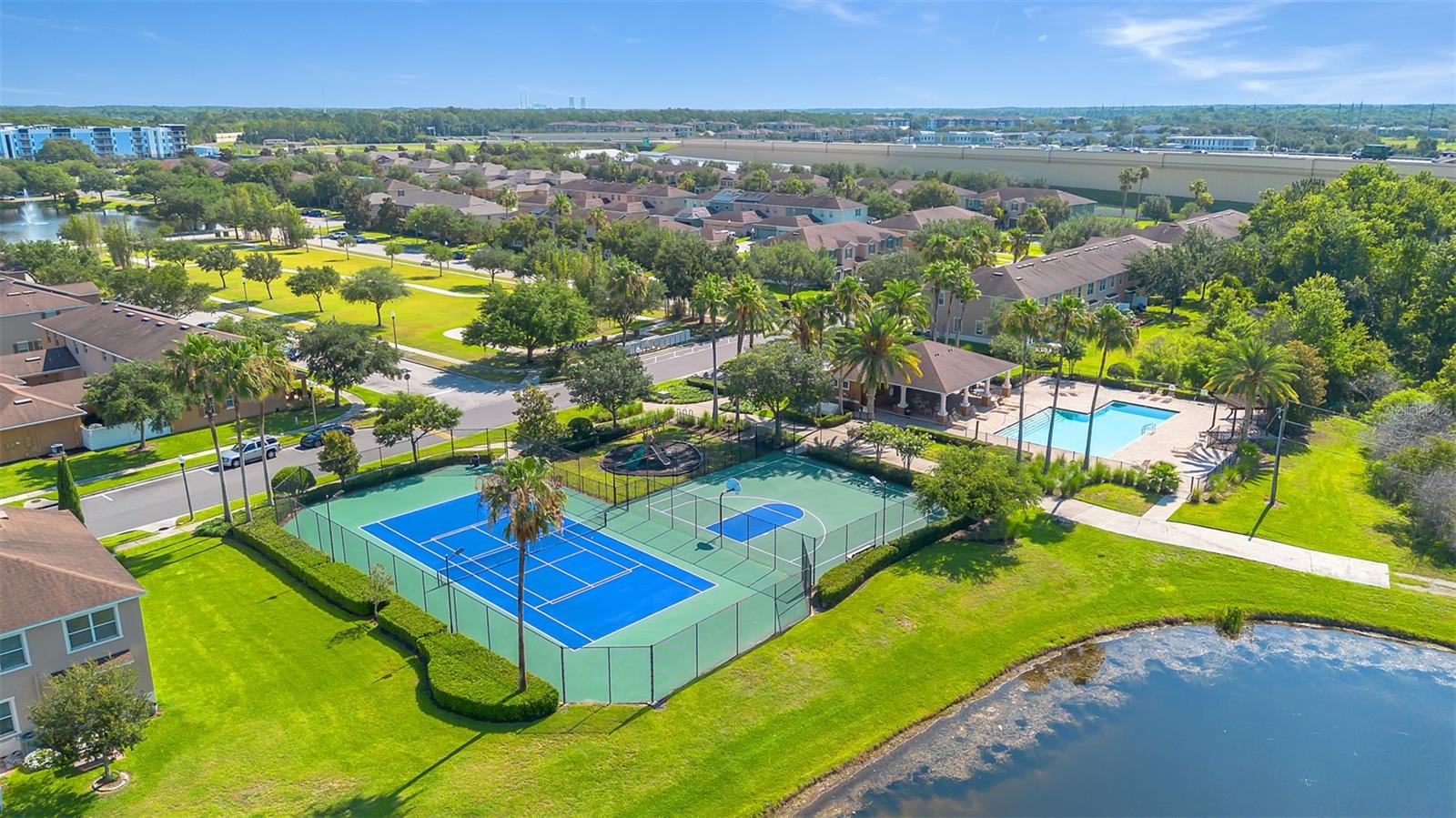 SAVANNAH LNDGS - Residential