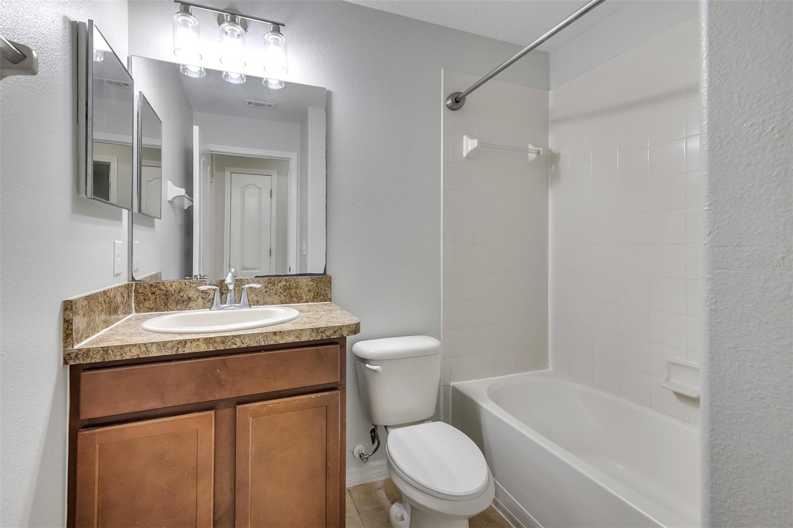 SAVANNAH LNDGS - Residential