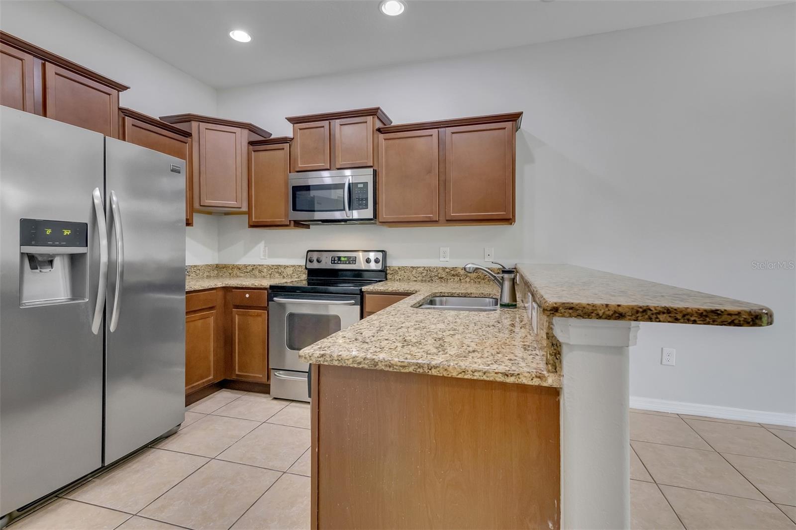 SAVANNAH LNDGS - Residential