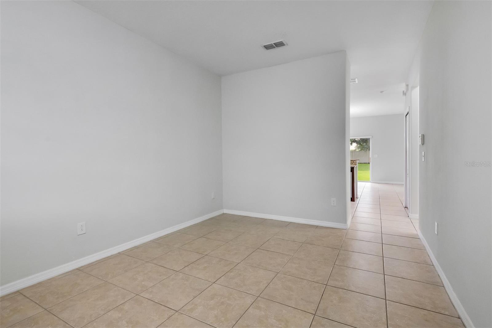 SAVANNAH LNDGS - Residential