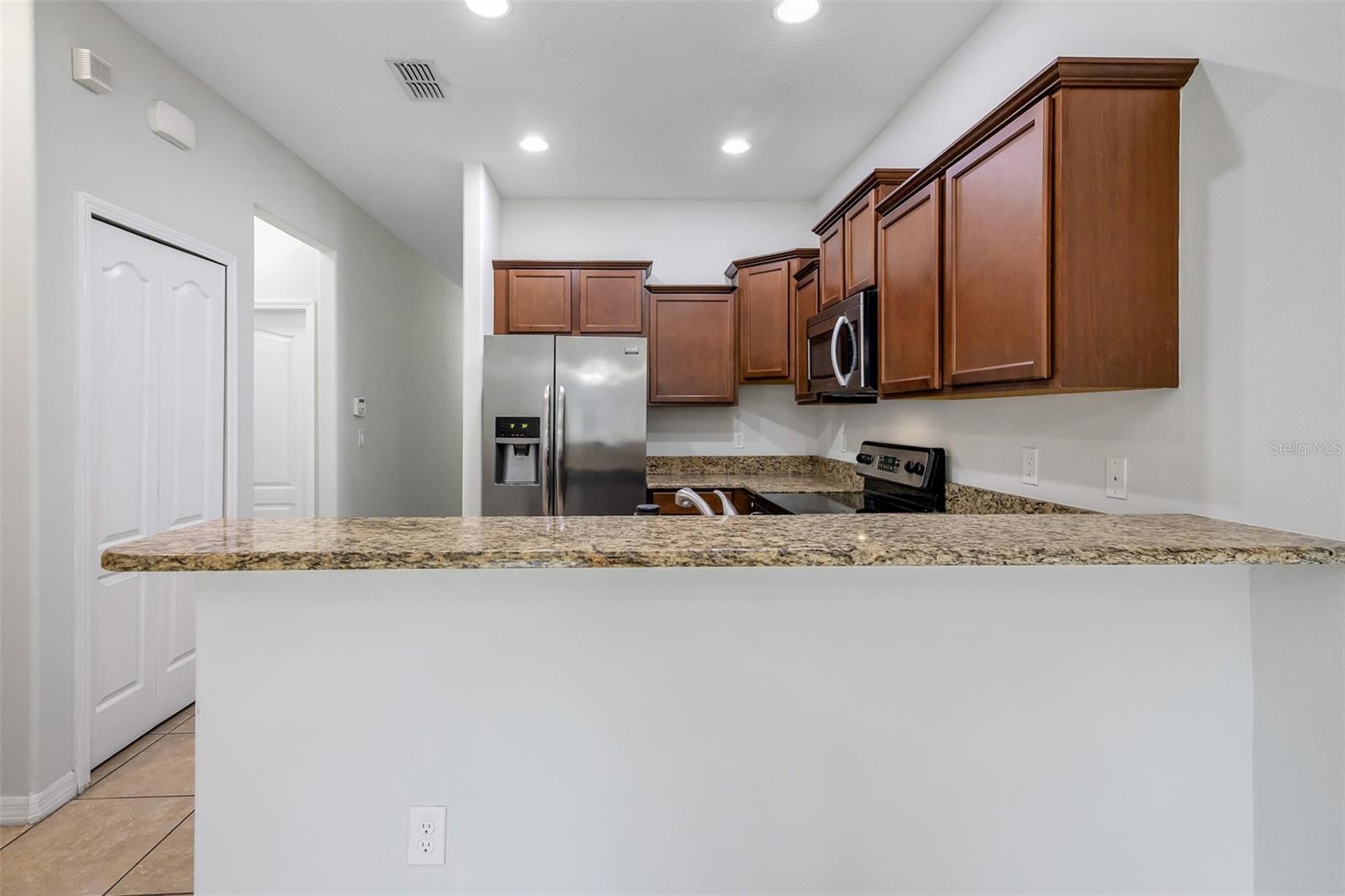 SAVANNAH LNDGS - Residential