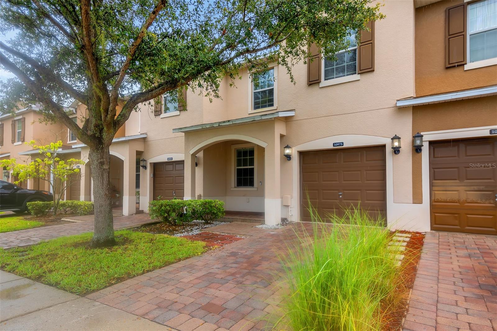 SAVANNAH LNDGS - Residential