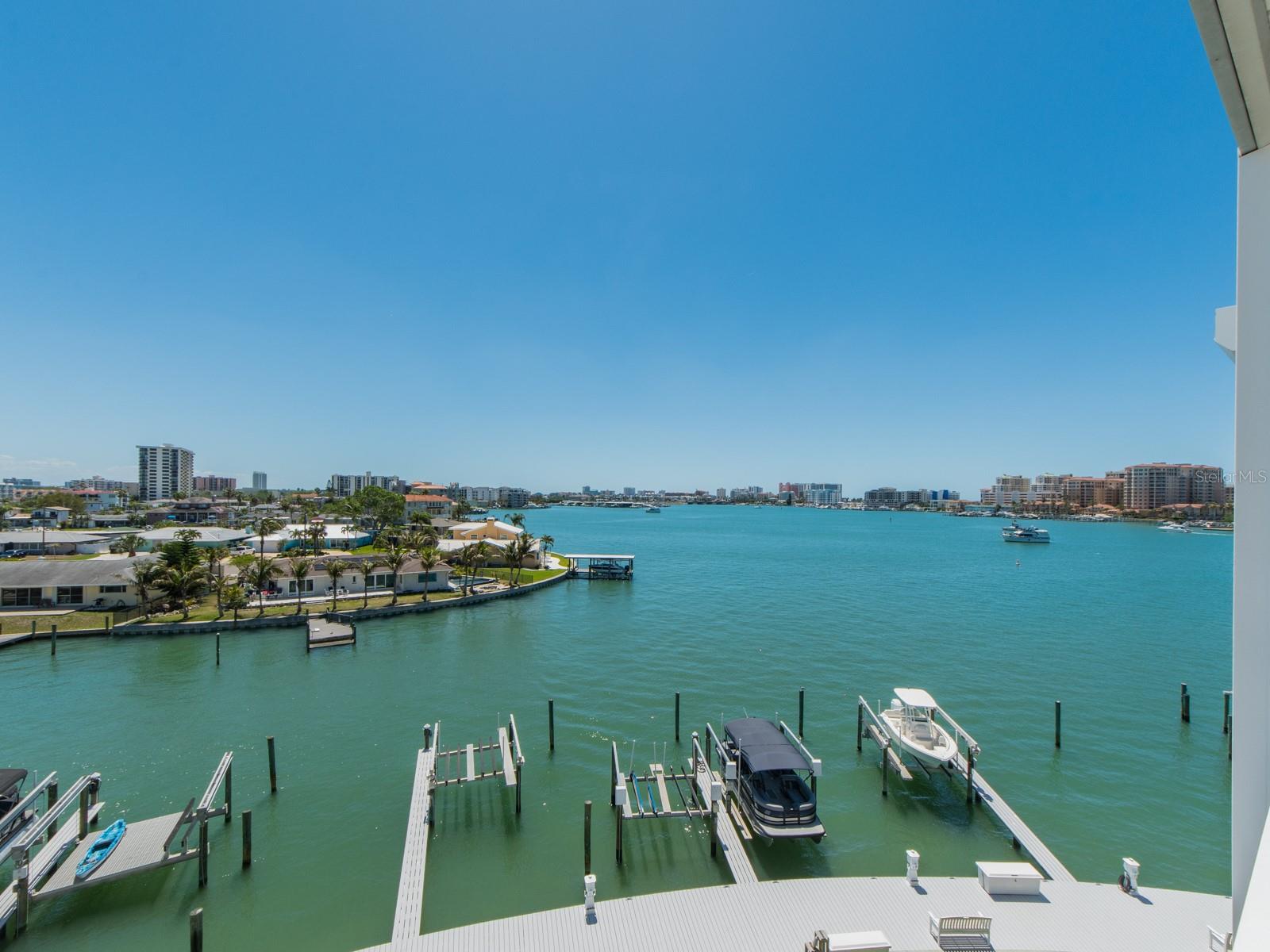610 ISLAND WAY CONDO - Residential