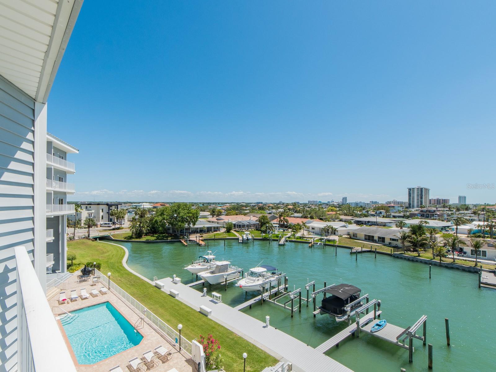 610 ISLAND WAY CONDO - Residential